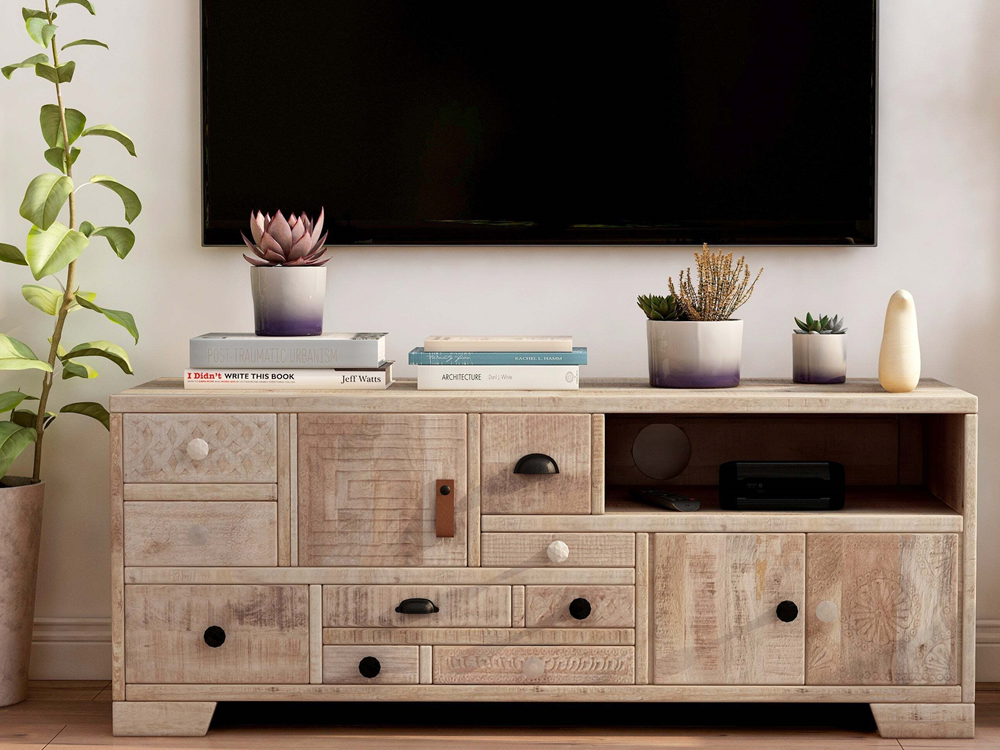 Features To Consider Before Making A Purchase Of A Good TV Cabinet