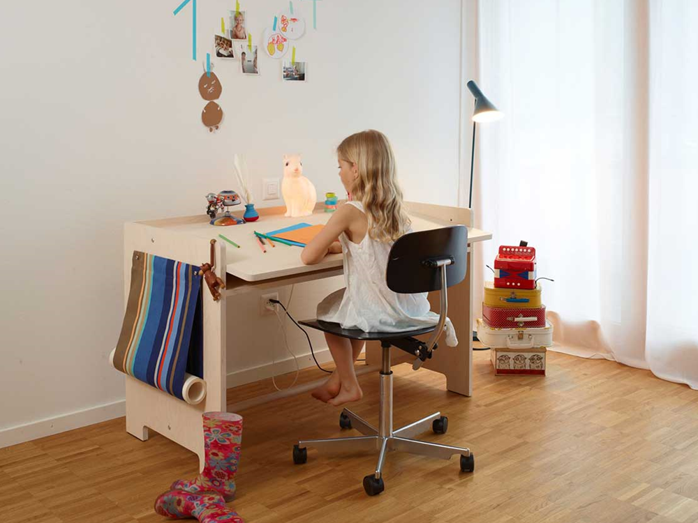 Tips To Buy The Best Children’s Desk